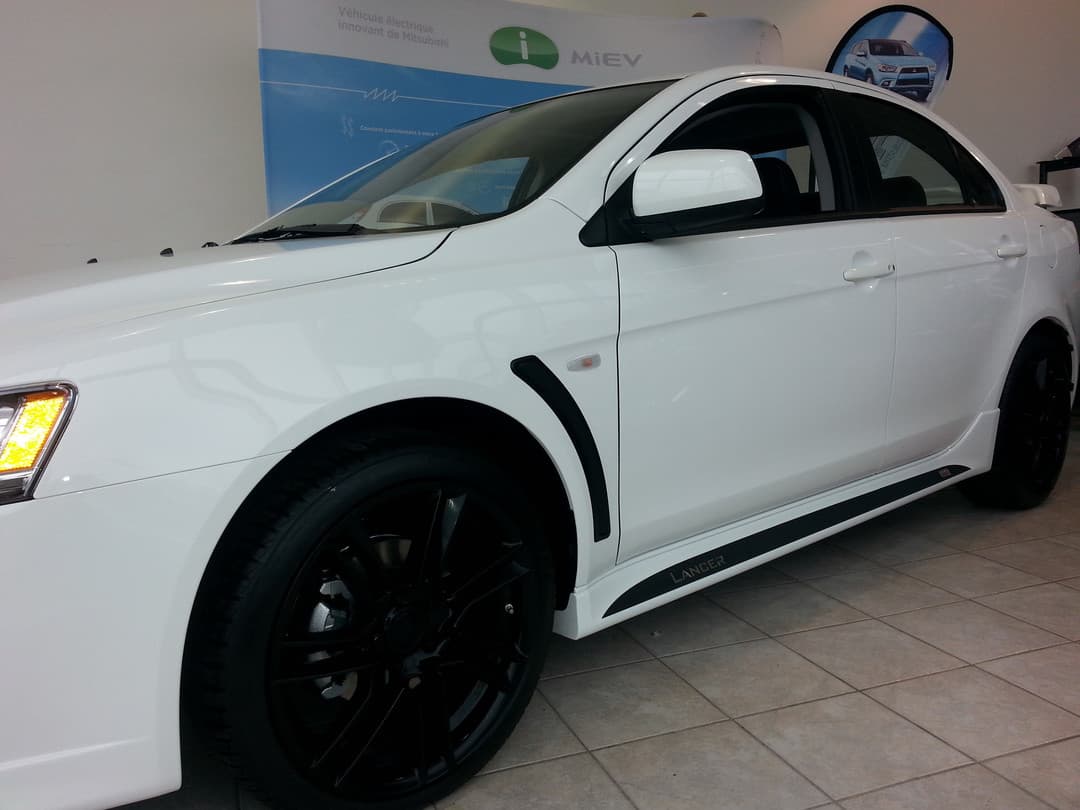 Rocker Trims A for 2008-2010 Mitsubishi Lancer